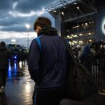 Transfercontext rond Club Brugge met gespannen stadionatmosfeer zonder herkenbare gezichten