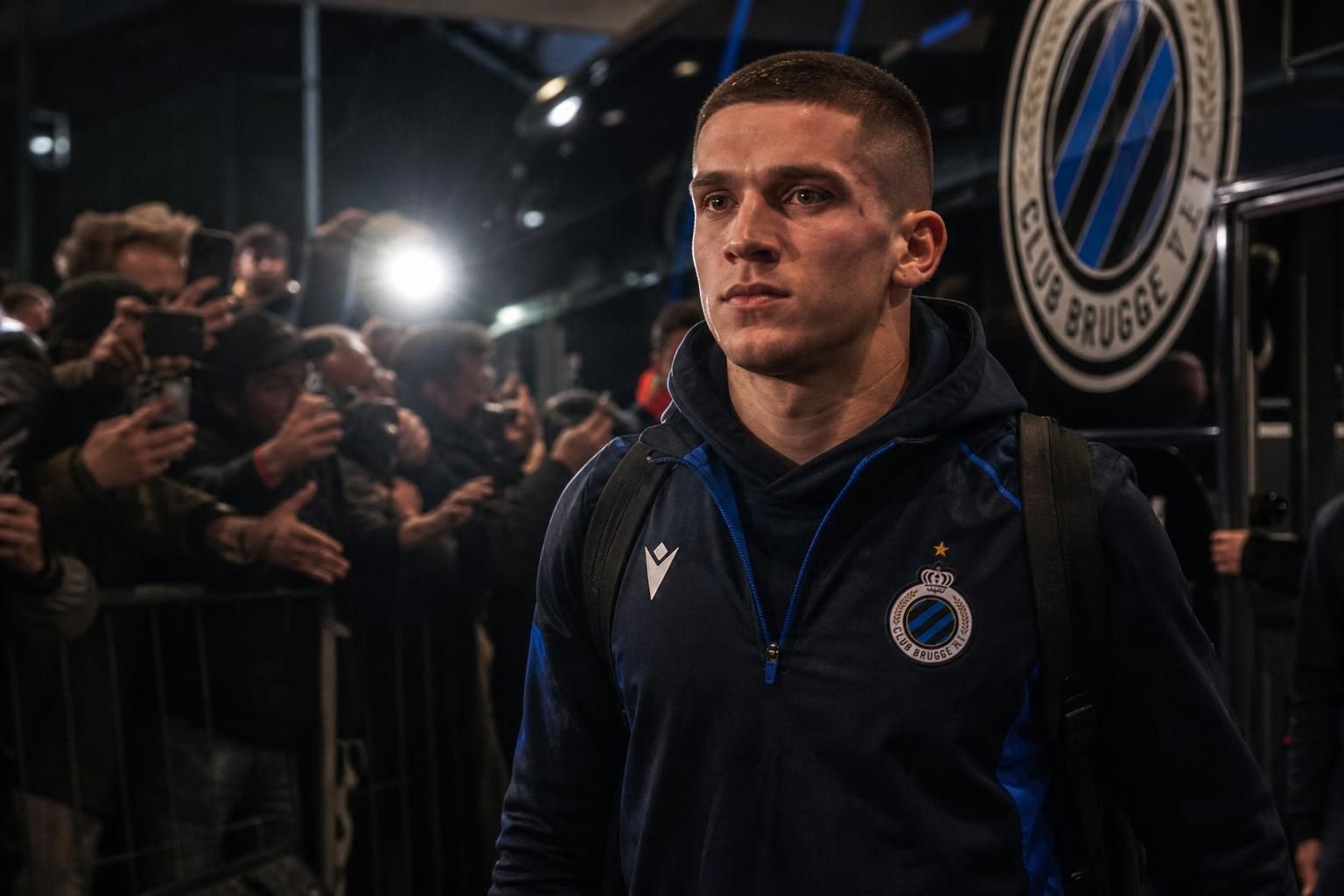 Christos Tzolis in een transfercontext rond Club Brugge en Arsenal