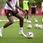 Trainingscontext bij AS Monaco rond Belgisch talent Samuel Nibombé