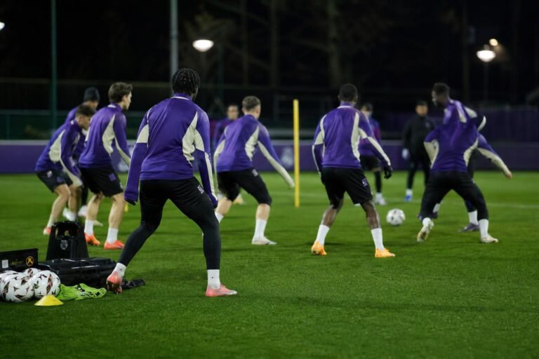 RSC Anderlecht werkt richting Hammarby na de oefenzege tegen AZ.