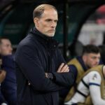 Thomas Tuchel langs de lijn bij Engeland tijdens een gespannen WK-avond