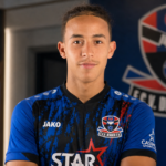 Adam Nhaili in een Dender-context na zijn officiële overstap van STVV