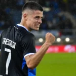 Nicolo Tresoldi van Club Brugge tijdens een voetbalmoment op het veld.