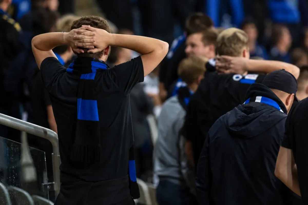 Club Brugge-supporters reageren tijdens een gespannen Supercupavond tegen Union.