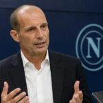 Massimiliano Allegri spreekt na de wedstrijd in de mixed zone van Napoli.