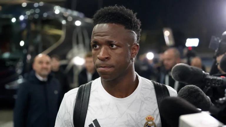 Vinícius Júnior in een gespannen transfercontext rond Real Madrid en Arsenal