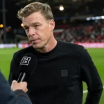 Vincent Euvrard geeft na de wedstrijd een reactie naast het veld.