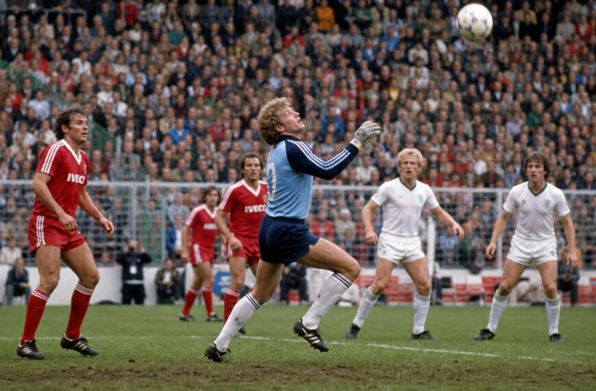 Reconstructie van Jean-Marie Pfaff tijdens zijn Bundesligadebuut in Bremen in 1982