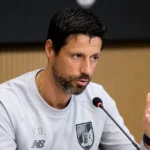 Vitor Bruno spreekt tijdens een persconferentie voor de Europese wedstrijd van Anderlecht.