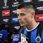 Club Brugge-spelers en persmateriaal in de mixed zone na de Supercup
