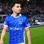 Zakaria El Ouahdi van KRC Genk loopt na een wedstrijd langs de zijlijn.