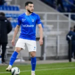 Zakaria El Ouahdi van KRC Genk tijdens een opwarming langs het veld.