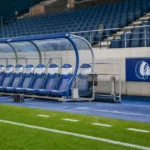 De lege technische zone van KAA Gent naast het veld na een wedstrijd.