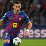 Ferran Torres in het tenue van FC Barcelona tijdens een voetbalactie op het veld.