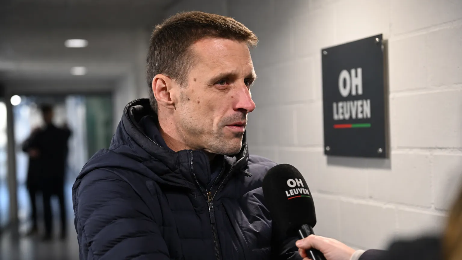 Timmy Simons tijdens een rustig postmatchgesprek in de mixed zone van OH Leuven.