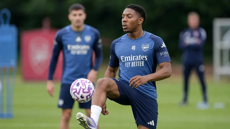 Een trainingsmoment op het complex van Arsenal.