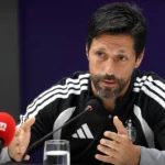 Vítor Bruno spreekt op een persconferentie voorafgaand aan een Europese return.