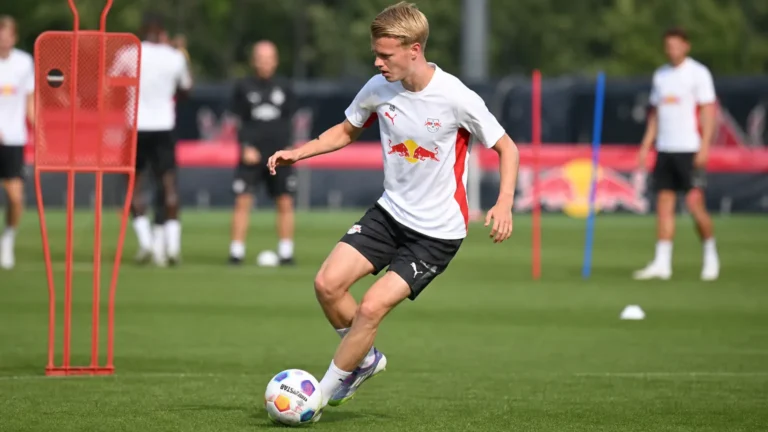 RB Leipzig op het trainingscomplex tijdens een oefensessie.