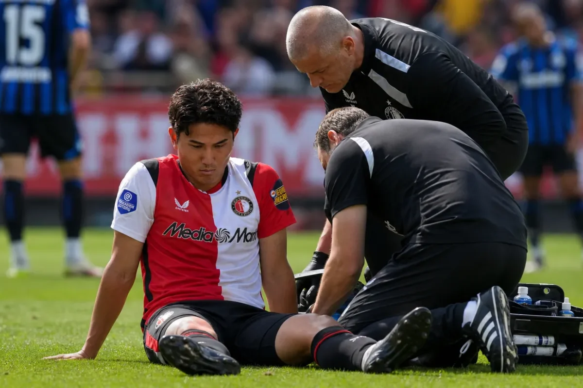 Feyenoord-context rond een oefenwedstrijd in De Kuip.