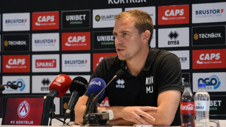 Voetbalpersmoment in de aanloop naar de wedstrijd tussen Club Brugge en KV Kortrijk.