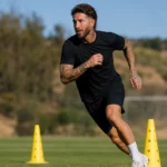 Sergio Ramos tijdens een individuele conditietraining in neutrale sportkleding.