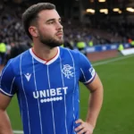 Nicolas Raskin tijdens een opwarming aan de rand van het veld in Glasgow.