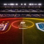 RSC Anderlecht en KRC Genk tegenover elkaar in een donkere wedstrijdscan van het Lotto Park