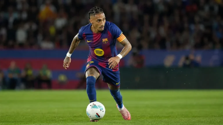 Een speler van FC Barcelona in actie tijdens een wedstrijd in La Liga.