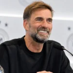 Jürgen Klopp spreekt tijdens een persmoment over de Duitse selectie.