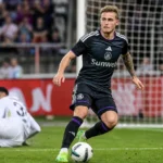 Anderlecht-spelers in een aanvalsfase voor het doel tijdens de thuiswedstrijd tegen Zulte Waregem.