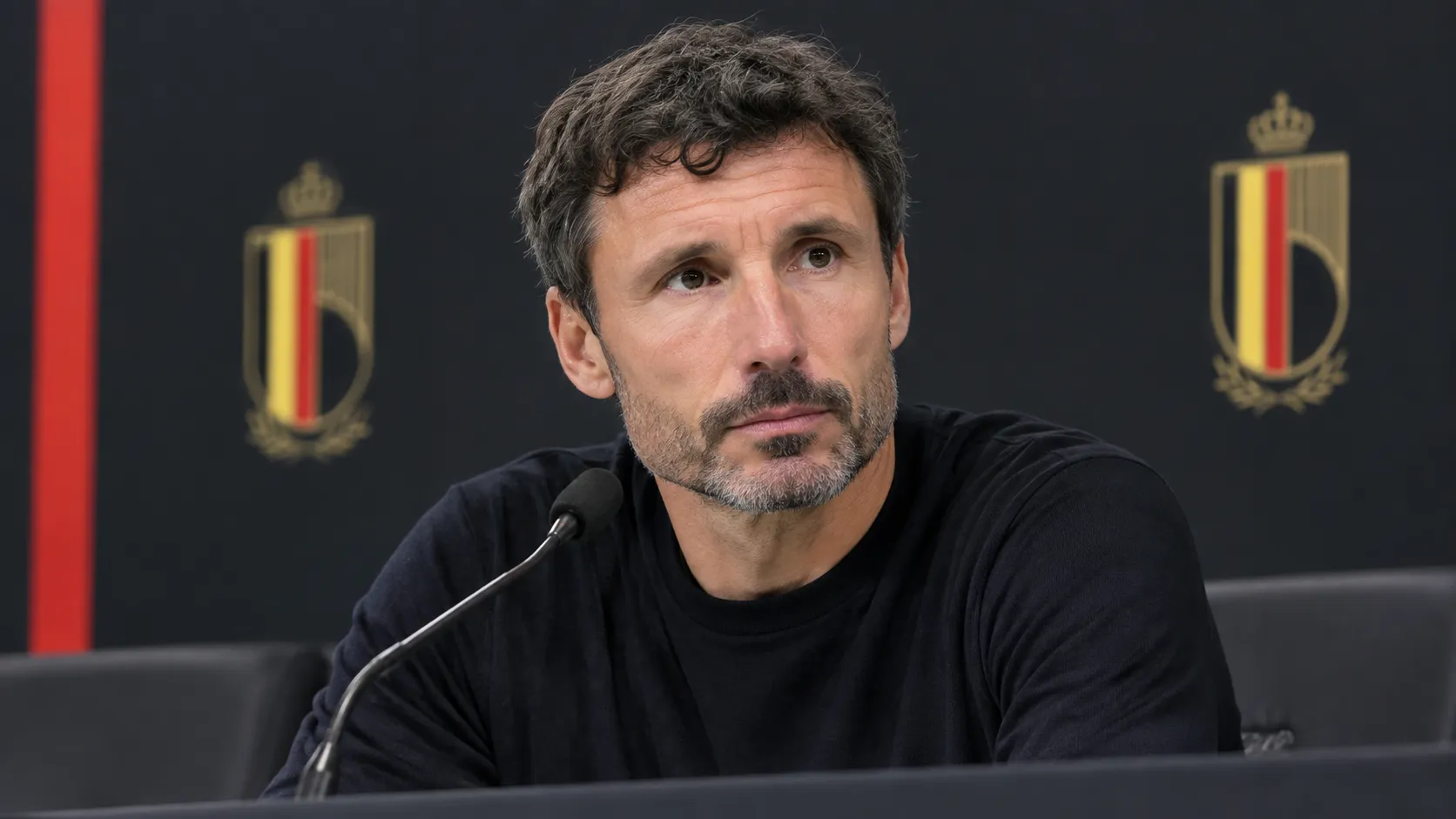 Mark van Bommel tijdens een persmoment van de Belgische nationale ploeg.