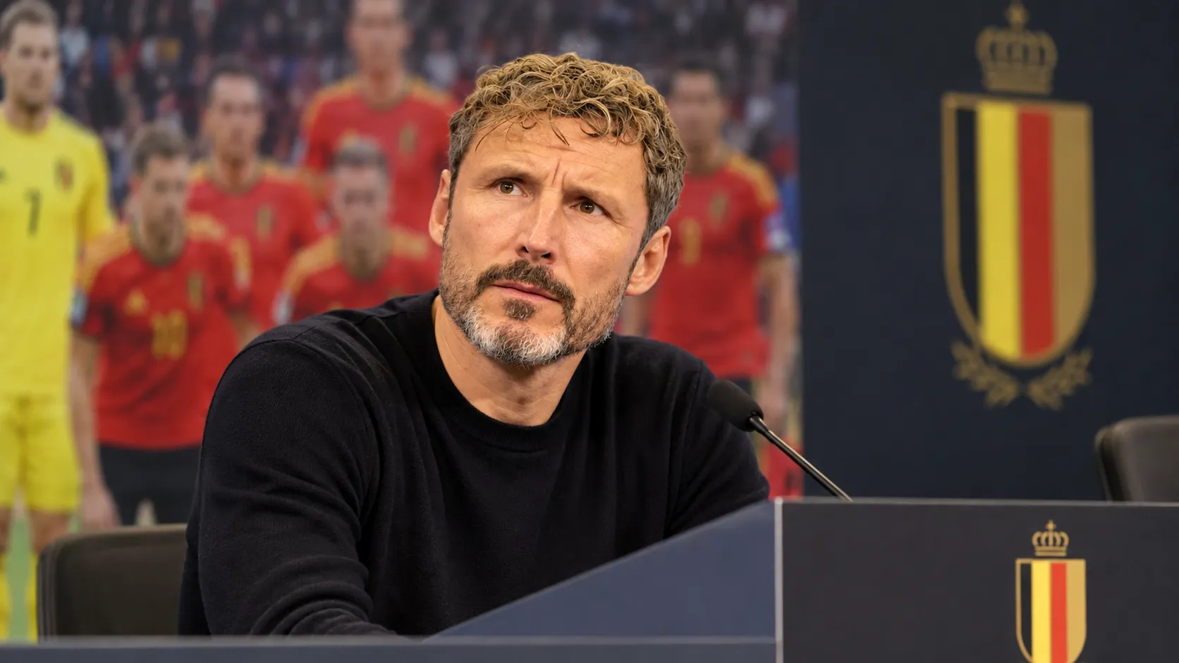 Mark van Bommel tijdens een persmoment van de Belgische nationale ploeg.
