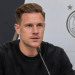 Marc ter Stegen spreekt op een persconferentie van Duitsland.