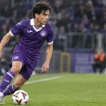 Ali Maamar in het paarse shirt van Anderlecht tijdens een Europees voetbalmoment.