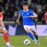 August De Wannemacker van KRC Genk in actie op het voetbalveld.
