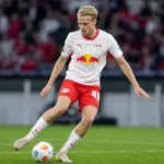 Arthur Vermeeren controleert de bal in het tenue van RB Leipzig.