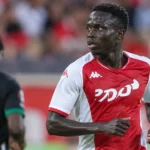 Krépin Diatta in het shirt van AS Monaco tijdens een wedstrijdmoment op het veld.