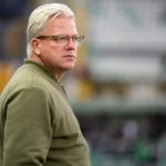 Lars Friis aan de zijlijn van Cercle Brugge voor een wedstrijd.