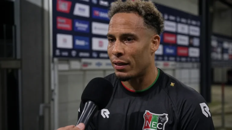 Tjaronn Chery tijdens een televisie-interview na de wedstrijd van NEC.