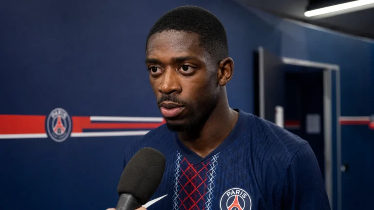Ousmane Dembélé in PSG-tenue tijdens een interview na de wedstrijd.