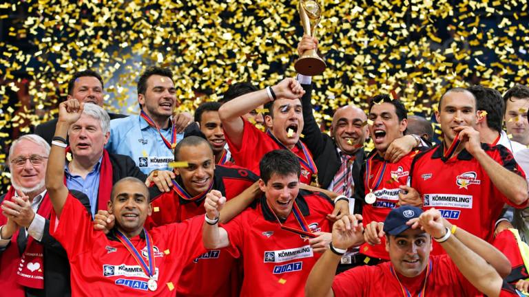 Ploegfoto van futsalploeg Charleroi in 2005
