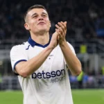 Nicolò Tresoldi van Club Brugge applaudisseert na afloop op het veld.