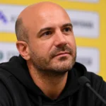 Frédéric De Meyer tijdens een persmoment in aanloop naar de Europese wedstrijd van STVV.