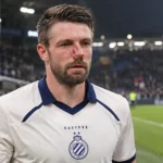 Brandon Mechele van Club Brugge na een wedstrijd op het veld.
