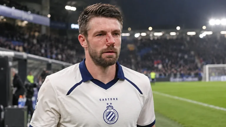 Brandon Mechele van Club Brugge na een wedstrijd op het veld.