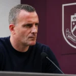 Nicky Hayen tijdens een persmoment na een wedstrijd van Burnley.