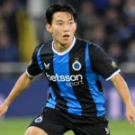Lee Hanbeom van Club Brugge tijdens een verdedigende fase op het veld.
