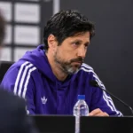 Vítor Bruno tijdens een persconferentie na een wedstrijd van Anderlecht.