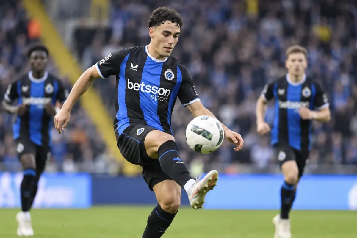 Jan Virgili van Club Brugge in actie op het veld.