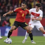 Youri Tielemans in het Belgische tenue tijdens een Nations League-wedstrijd tegen Turkije.